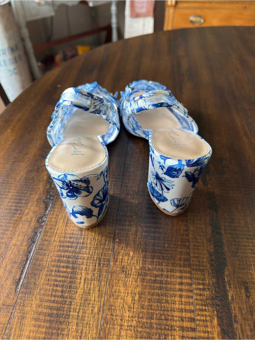 Betsey Johnson Petra Blue Floral Appliqué Slingback Heels - Picture 3 of 6